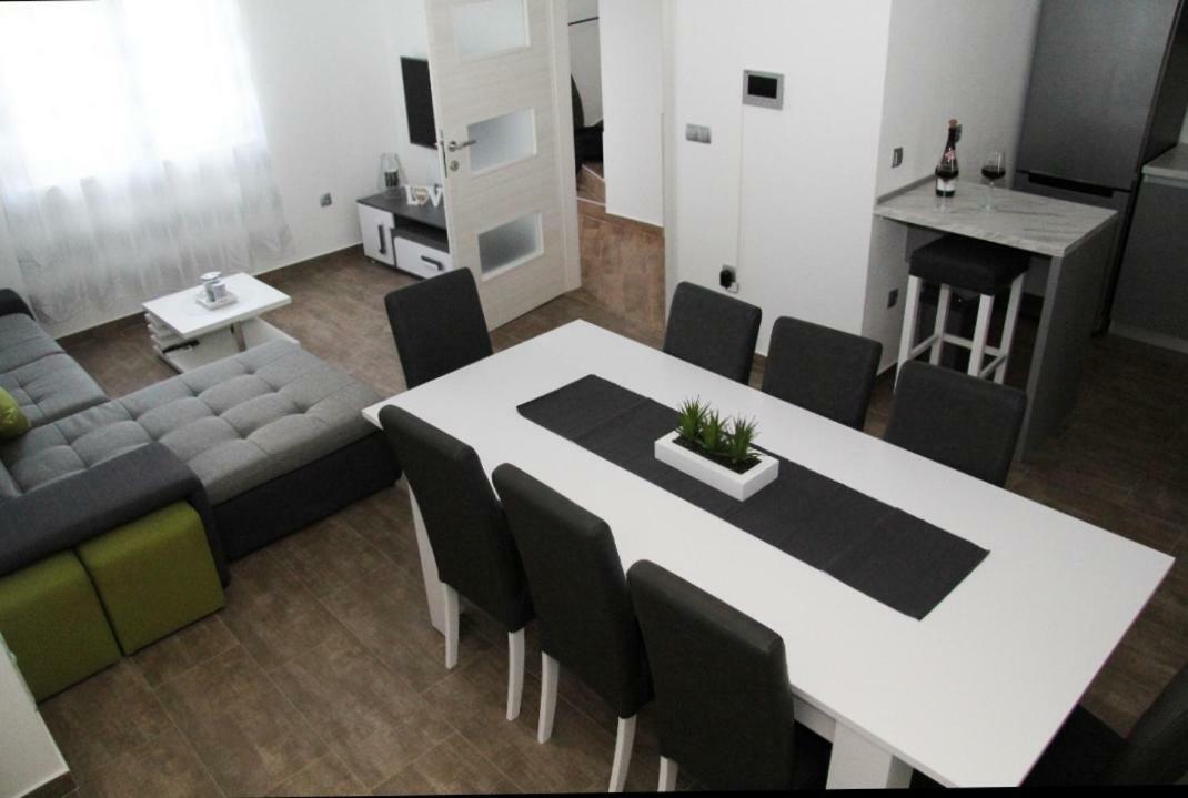 Apartman Ivana Biograd Na Moru Exteriér fotografie
