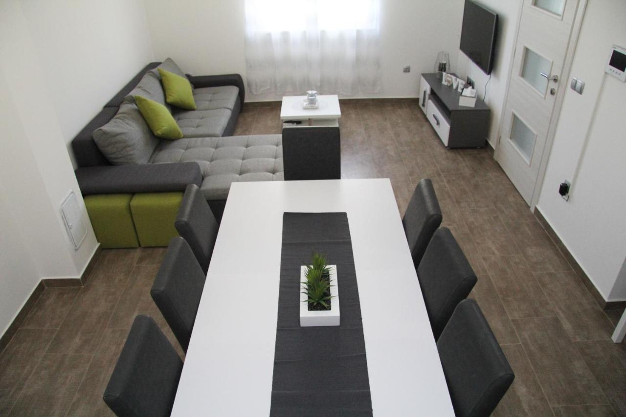 Apartman Ivana Biograd Na Moru Exteriér fotografie