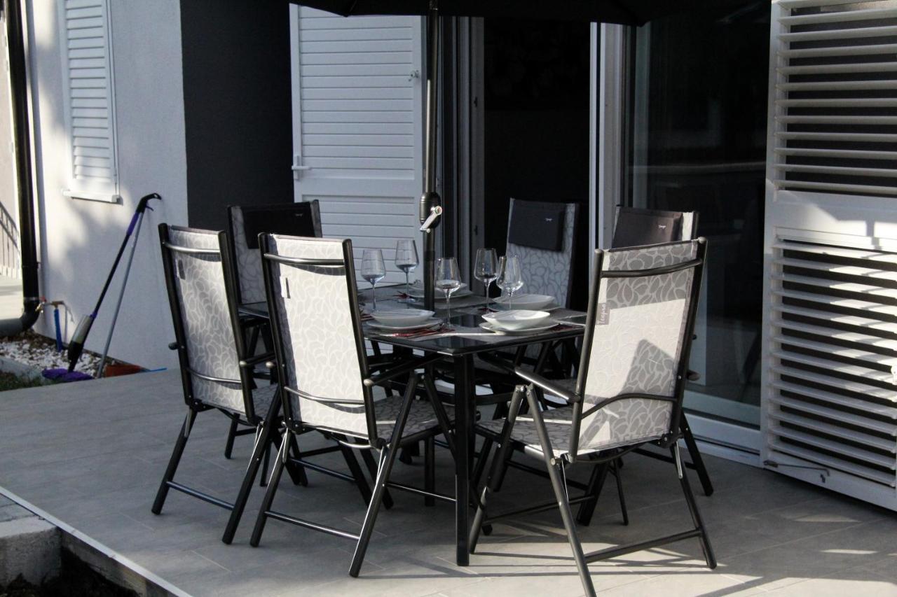 Apartman Ivana Biograd Na Moru Exteriér fotografie